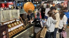 旅禾泡芙之家,發霉,內餡,台北車站快閃店,加盟店（圖／翻攝小雞上工）