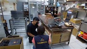  旅禾泡芙之家，發霉，內餡，食安處稽查(圖／翻攝畫面)