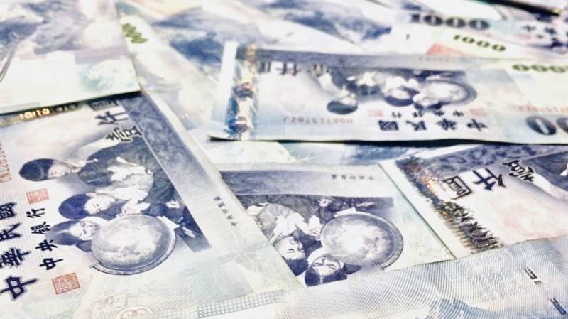連2年漲！軍公教「加薪4%」最快25日拍板