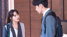 李玉璽在新播出的韓劇中飾演高富帥卻性格冷僻男。（圖／公視台語台、華視提供）