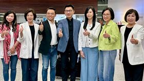 國民黨、民眾黨立委飛歐洲進行國會外交。(圖/翻攝自江啟臣臉書)