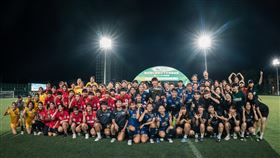 台日韓三國四隊女足國際賽後開心合影。（圖／主辦單位提供）