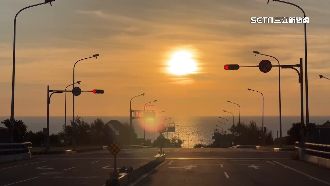 錯過等明年！百人卡位搶拍「落日大道」