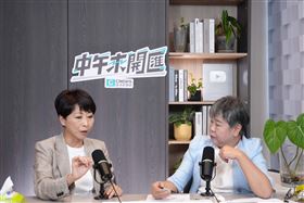 民進黨立委陳亭妃今（22）日接受CNEWS匯流新聞網主持人黃光芹專訪。（圖／CNEWS匯流新聞網提供)