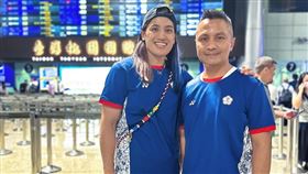 台灣拳擊奧運國手陳念琴（左）帶著新髮色現身，身上的手機繩是好友舉重好手江念欣親手製作的禮物。（圖／翻攝自陳念琴IG）