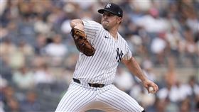 ▲洋基先發投手羅登（Carlos Rodon）對光芒7局失1分，中止6連不勝，進帳本季第10勝。（圖／美聯社／達志影像）