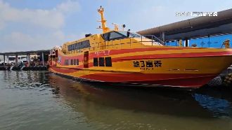 颱風將至東琉線24、25日停航　業者忙補貨