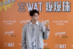 王子今天擔任WAT一日店長。（圖／實習記者蔡云慈攝影）