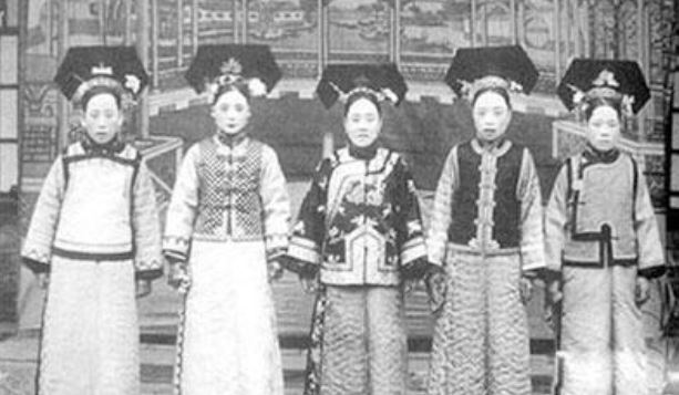 看到清朝嬪妃的老照片，不禁讓人懷疑，難道清朝沒有美女！（圖／翻攝自百度百科）