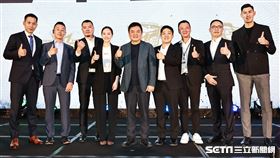 ▲TPBL選秀會，會長莊瑞雄和7支球團代表合影。（圖／記者劉彥池攝影）