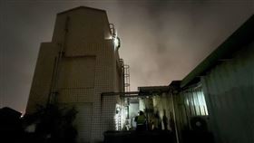 新莊某社區颱風夜傳意外。（圖／翻攝畫面）