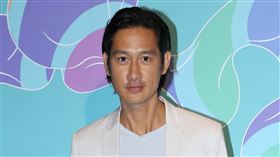 導演黃熙、演員李康生、謝欣穎、姚以緹、薛仕凌、唐治平、段鈞豪、黃遠出席良辰吉時首映記者會。（圖／記者楊澍攝影）