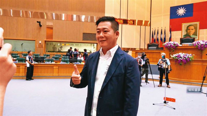 前金1500萬入袋手法曝　議長令他當白手套
