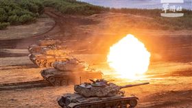 戰車營M60A3戰車射擊破甲榴彈。（圖／軍聞社提供）