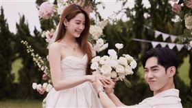 歐陽龍與傅娟的大女兒歐陽妮妮與張書豪交往5年。（圖/翻攝自微博）