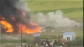 新／尼泊爾客機機場墜毀起火　傷亡不明(圖/X平台)