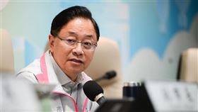 張善政在臉書發文指出 ，桃園巨蛋超過30年未大整修，桃園市政府決定投入2.5億，逐步改善，帶給大家全新的賽事體驗。（圖／翻攝自張善政臉書）