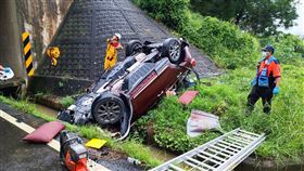 凱米颱風,車禍,露營,休旅車,翻覆,邊坡
