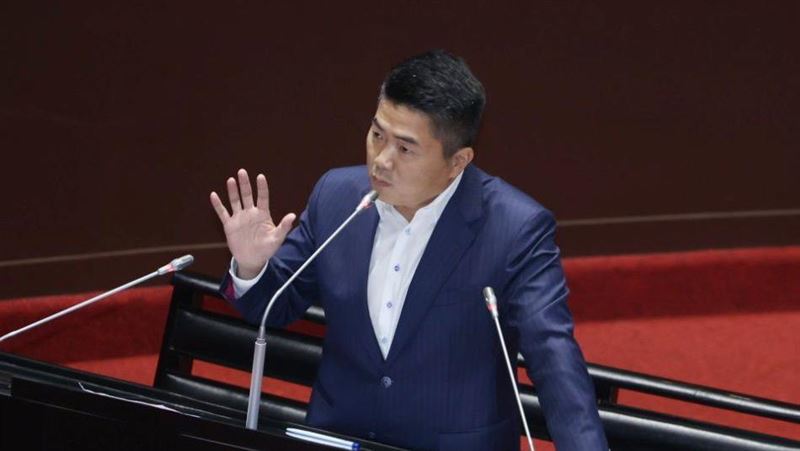 顏寬恒貪污罪！內政部揭「不用停職」原因