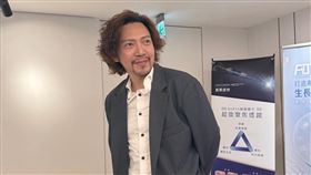 「型男機長瘋狂詹姆士」王天傑(圖／翻攝型男機長瘋狂詹姆士の飛航管制區 臉書)
