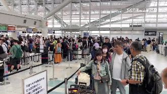 獨／凱米亂航班　台遊客滯留日機場睡一晚