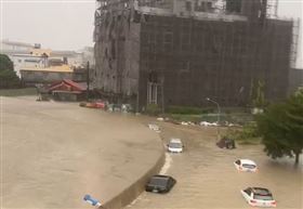 強颱凱米,高雄,豪雨,淹水,泡水車,泡水車險,保險