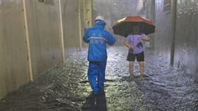 受凱米颱風影響，彰化市地勢低窪處淹水。（圖／翻攝自林世賢臉書）