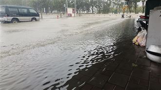 高雄租屋淹水！房東霸氣：1年不收租