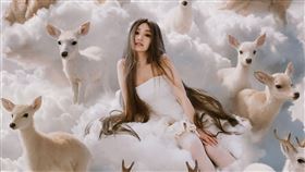 陳芳語因颱風工作全面暫停，宅在家遇到淹水。（圖／華風數位提供）