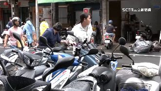 大水退！機車行忙翻　逾50台泡水車排等修