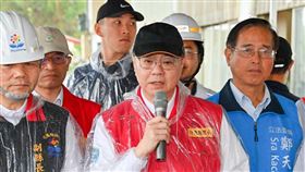 卓榮泰視察「台9線164.2k邊坡災點搶修情形。（圖／行政院提供）