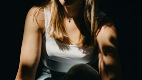 背心 穿搭　示意圖／pexels