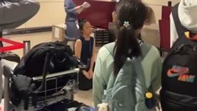 等不到行李飆罵華航地勤 主管下跪 圖／翻攝自Threads