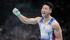 「亞洲貓王」唐嘉鴻在巴黎奧運單槓拿下14.933分高分，成功挺進8月5日的決賽。（圖／中華奧會提供）