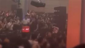 DJ具佩琪開演造成現場擠滿人潮。（圖／翻攝自MBC News YouTube頻道）