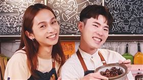 艾瑞瑞（左）與阮紹榮攜手做料理約會（圖／光意娛樂提供）
