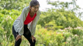 這個夏天真的好熱。（圖／canva）