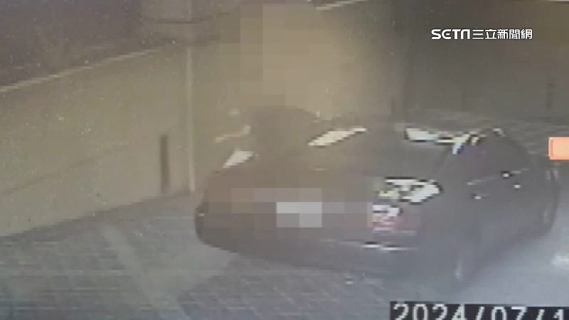 酒駕見警心虛甩尾迴轉　男丟K盤棄車逃