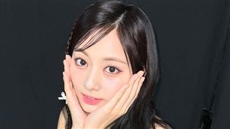 子瑜感動哭了　TWICE巡迴日巨星也大讚