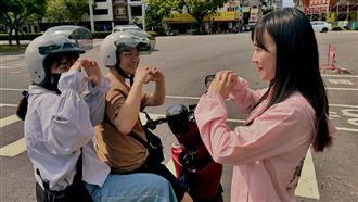 黃捷頻遭藍營攻擊！鄉親「私訊」湧入曝光