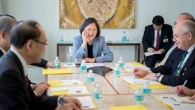 ▲前總統蔡英文今（29）日透過社群分享辣台妹寫真輯（圖／蔡英文辦公室）