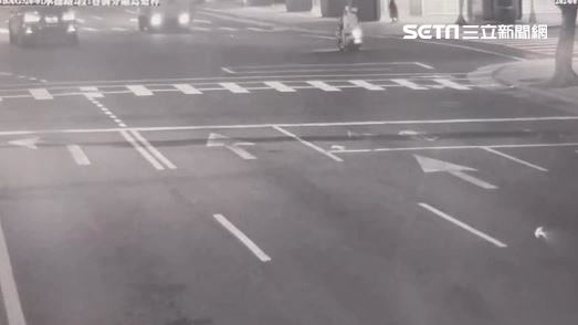 派出所前突自撞翻車　北市男毒駕畫面曝光