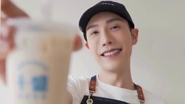 網挖小吳割韭菜黑歷史　狠酸：銅臭味太重