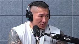 館長稱鐵定要上街。（圖／翻攝自館長惡名昭彰YouTube頻道）