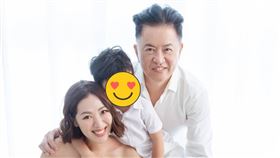 劉伊心拍攝全家福（圖／泡泡糖定製影像提供）