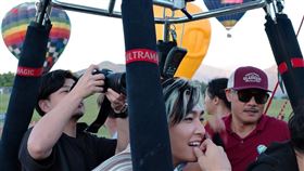 炎亞綸今早在台東搭熱氣球（圖／讀者提供）