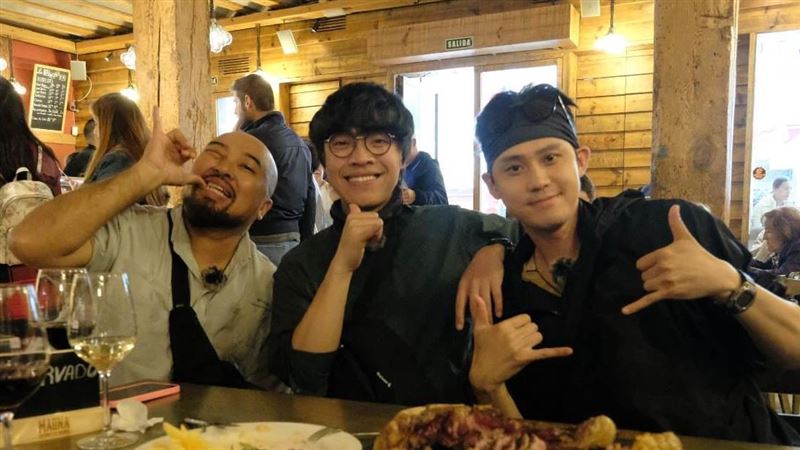 盧廣仲挑戰朝聖之路　20天徒步靈魂出竅
