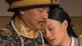 ▲甄嬛在甘露寺成功得到皇上的寵幸。（圖／翻攝自甄嬛傳微博）