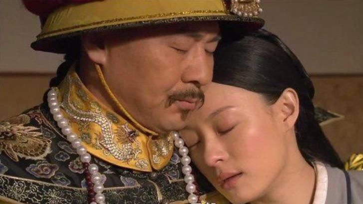 看甄嬛在甘露寺穿的衣服？難怪皇上擋不住
