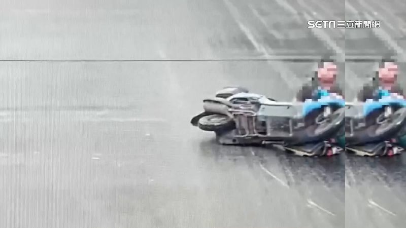 台北曳引車漏油　3騎士慘摔險被公車輾